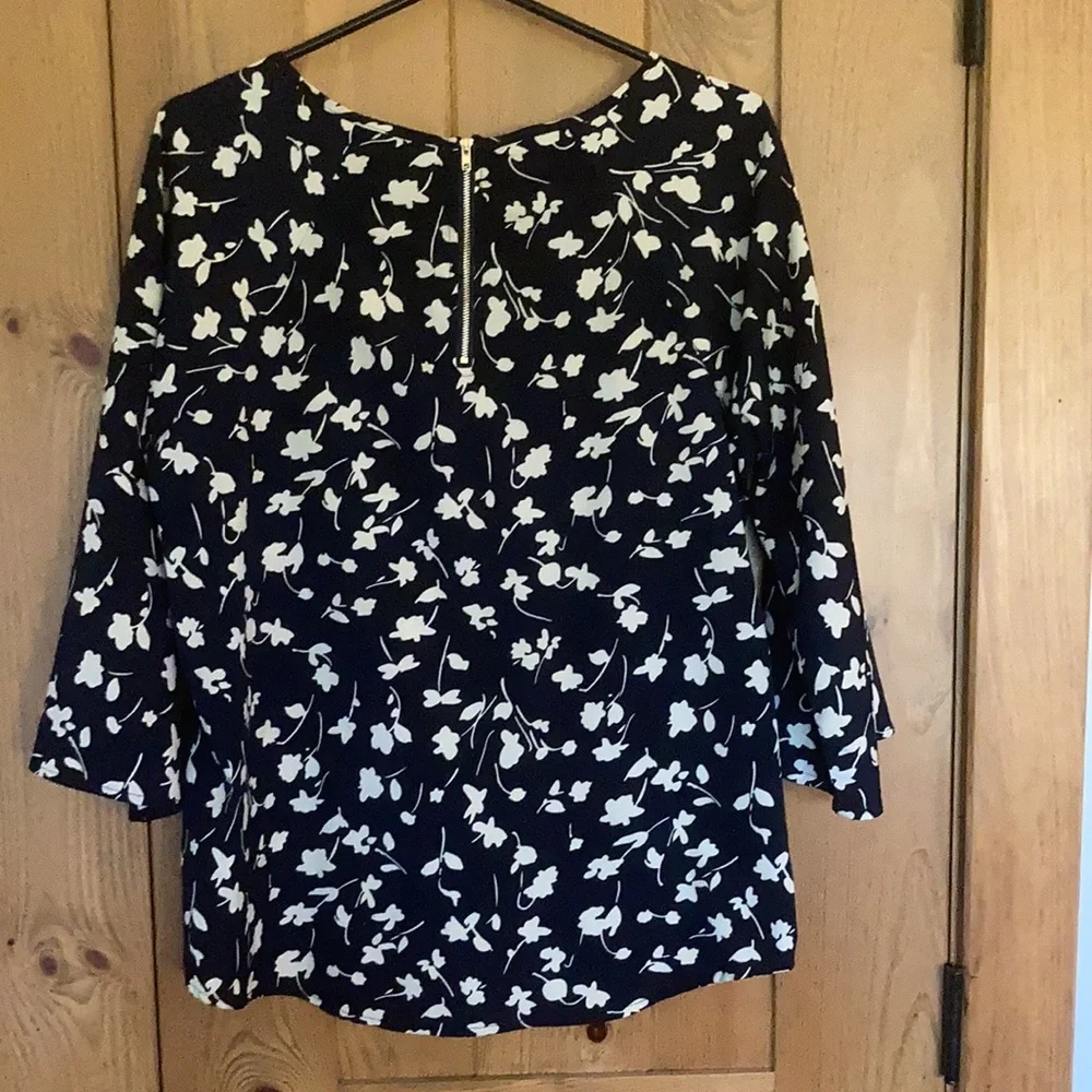 Ladies Crew Neck Blouse - Picture 2 of 3